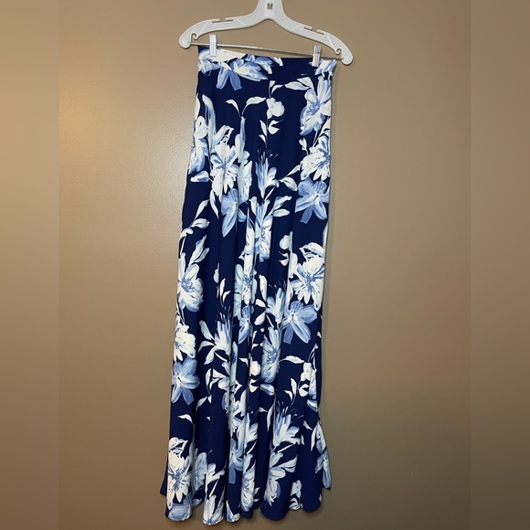 Lulus Dresses & Skirts - Two piece maxi lulus dress. size M